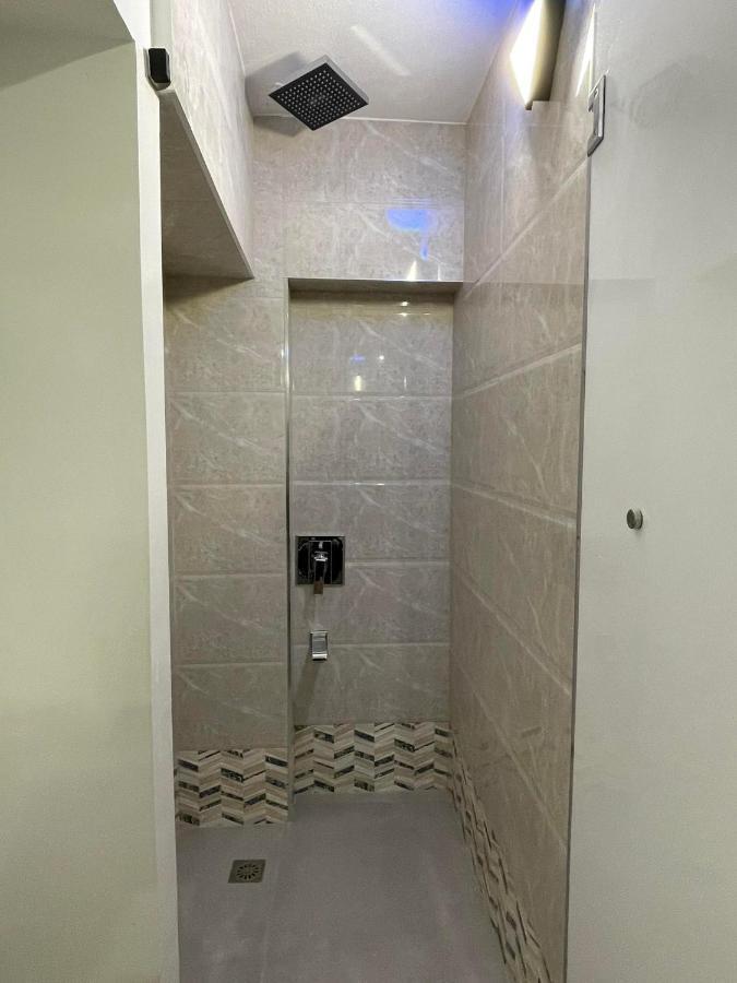 Bmax Spacepods Sleep In Space - 4Mins From Mactan Airport Lapu-Lapu City Eksteriør billede